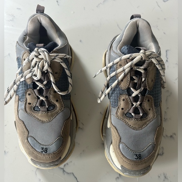 Balenciaga Sneakers Size 38 - Picture 2 of 3